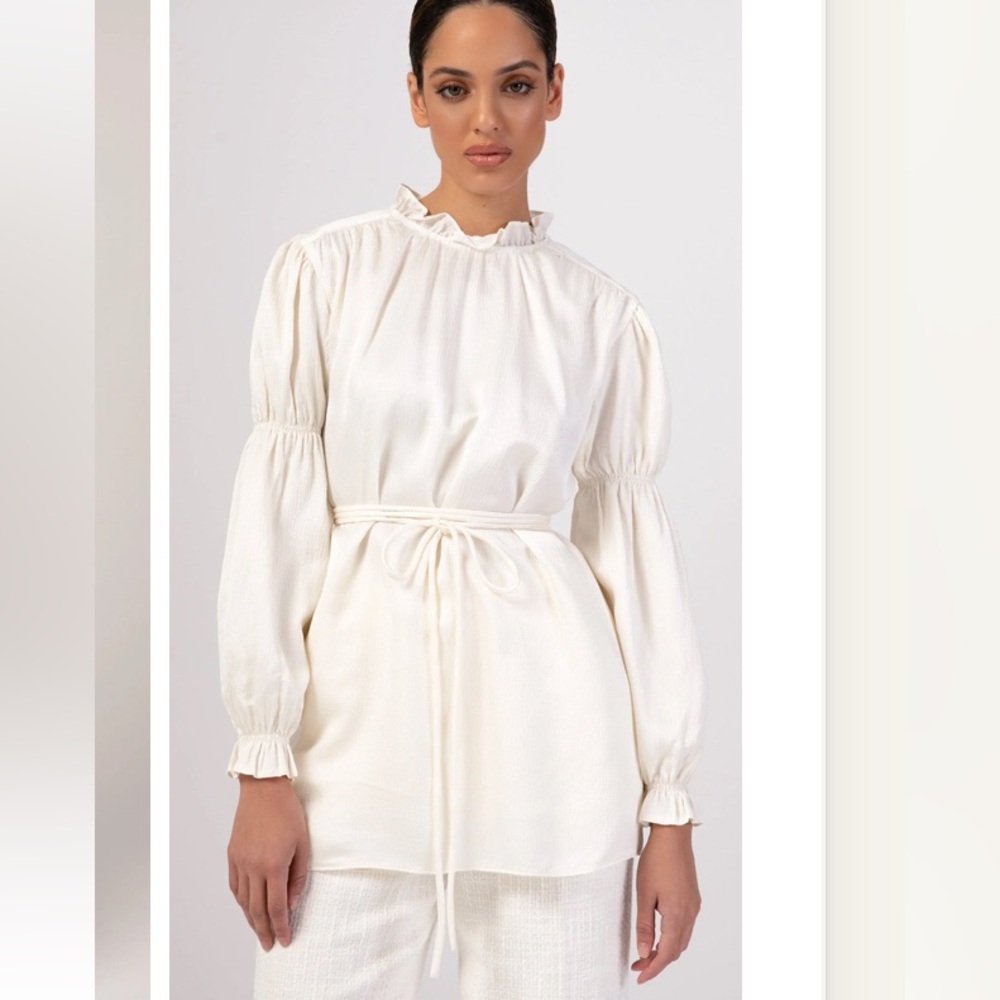 Elegant Cream Women's Top modest